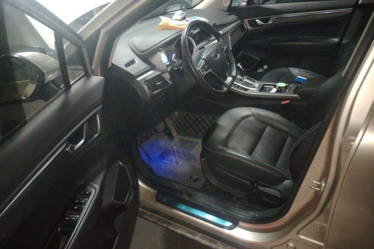 Used Geely Auto Emgrand GS 2017 Elegant Edition 1.3T Automatic Smart Connectivity Model Driver Seat