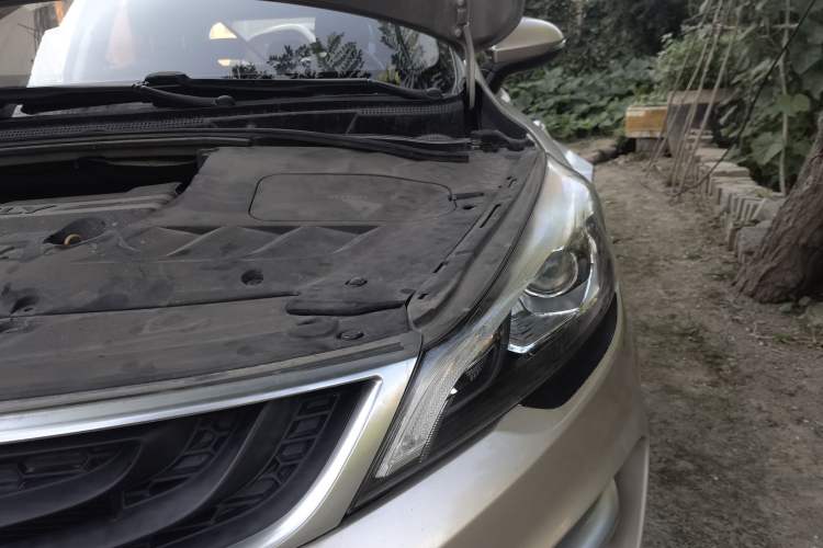 Used Geely Auto Emgrand GS 2017 Sport Edition 1.3T Automatic Smart Connectivity Model Engine Bay Left