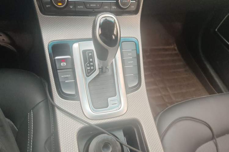 Used Geely Auto Emgrand GS 2017 Elegant Edition 1.3T Automatic Smart Connectivity Model Gear Lever