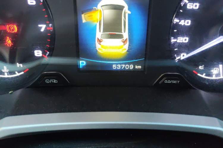 Used Geely Auto Emgrand GS 2017 Sport Edition 1.3T Automatic Smart Connectivity Model Odometer Close Up
