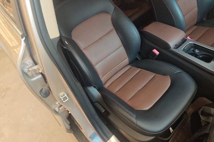 Used Geely Auto Emgrand GS 2017 Sport Edition 1.3T Automatic Smart Connectivity Model Right Front Seat