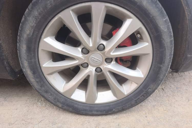Used Geely Auto Emgrand GS 2017 Sport Edition 1.3T Automatic Smart Connectivity Model Right Front Wheel Hub