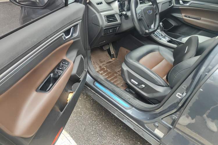 Used Geely Auto Emgrand GS 2017 Sport Edition 1.3T Automatic Smart Connectivity Model Driver Seat