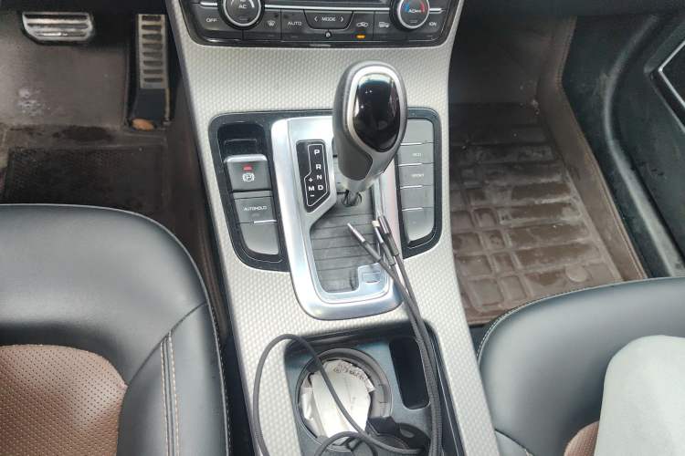 Used Geely Auto Emgrand GS 2017 Sport Edition 1.3T Automatic Smart Connectivity Model Gear Lever