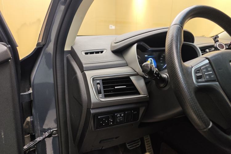 Used Geely Auto Emgrand GS 2017 Sport Edition 1.3T Automatic Smart Connectivity Model Interior 10