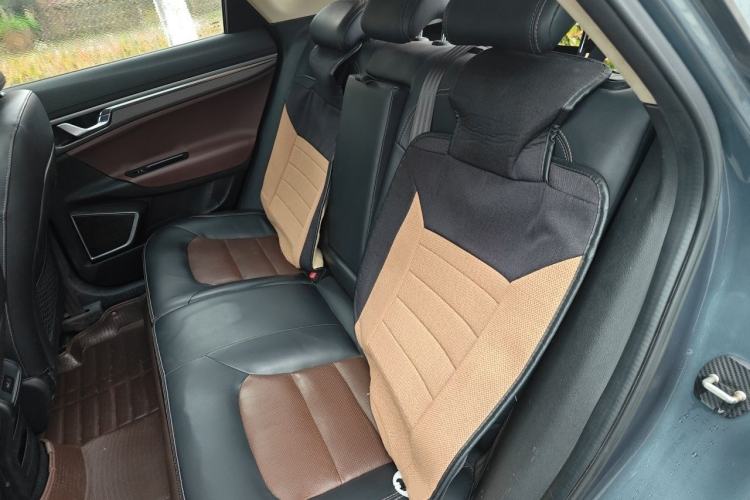 Used Geely Auto Emgrand GS 2017 Sport Edition 1.3T Automatic Smart Connectivity Model Left Rear Seat