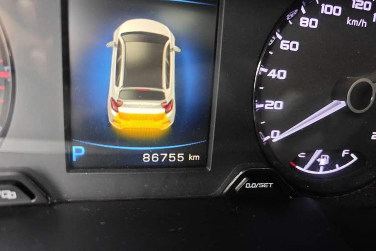 Used Geely Auto Emgrand GS 2017 Sport Edition 1.3T Automatic Smart Connectivity Model Odometer Close Up