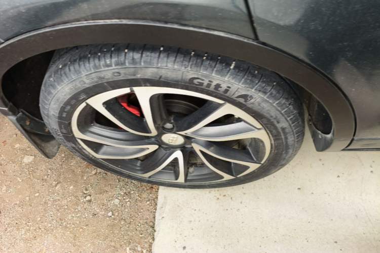 Used Geely Auto Emgrand GS 2017 Sport Edition 1.3T Automatic Smart Connectivity Model Right Rear Wheel Hub