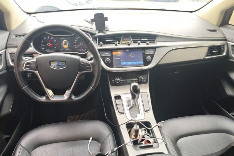 Used Geely Auto Emgrand GS 2017 Elegant Edition 1.3T Automatic Smart Connectivity Model Center Console