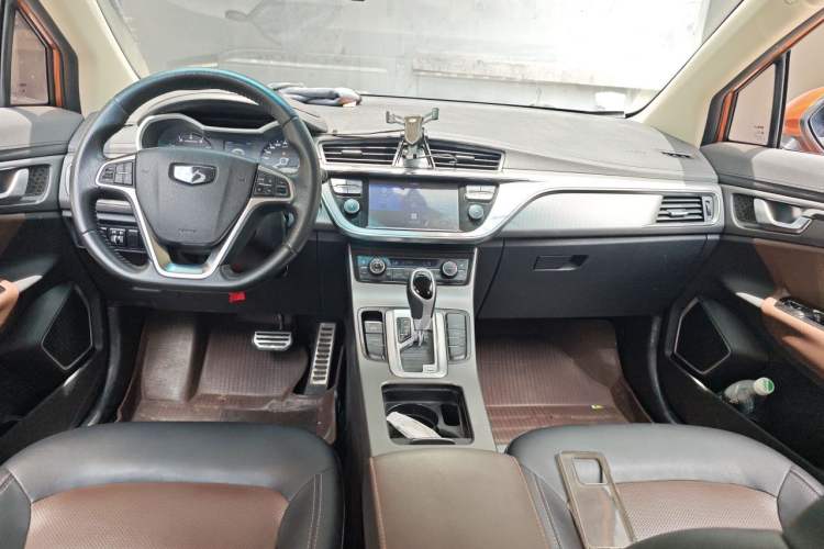 Used Geely Auto Emgrand GS 2017 Sport Edition 1.3T Automatic Smart Connectivity Model Center Console
