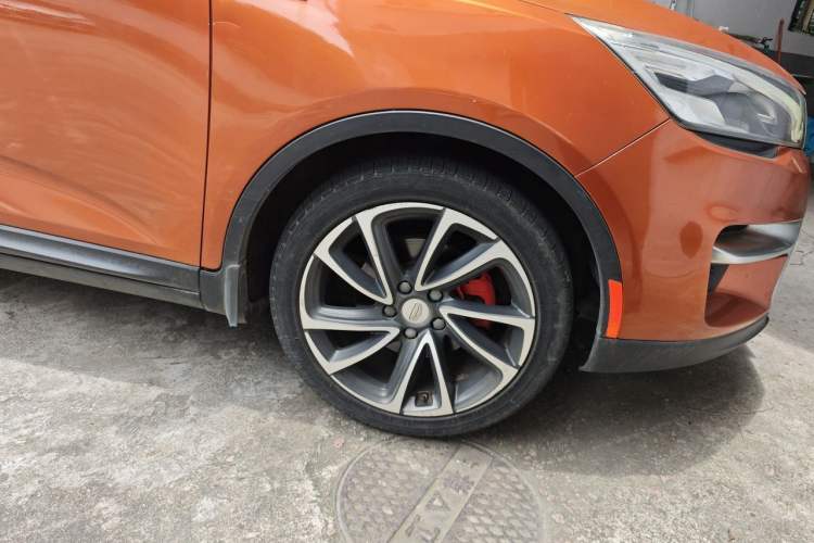 Used Geely Auto Emgrand GS 2017 Sport Edition 1.3T Automatic Smart Connectivity Model Right Front Wheel Hub
