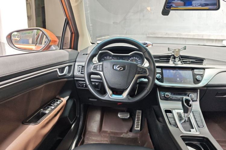 Used Geely Auto Emgrand GS 2017 Sport Edition 1.3T Automatic Smart Connectivity Model Steering Wheel