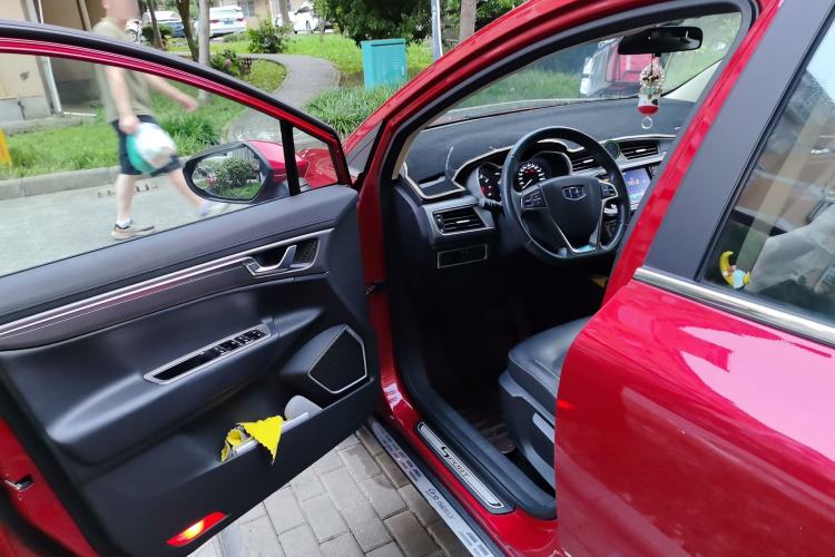 Used Geely Auto Emgrand GS 2017 Elegant Edition 1.3T Automatic Smart Connectivity Model Driver Seat