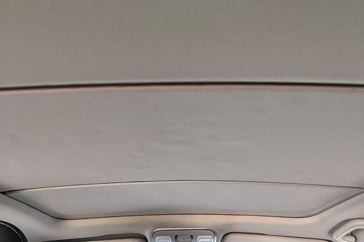 Used Geely Auto Emgrand GS 2017 Sport Edition 1.3T Automatic Smart Connectivity Model Headliner