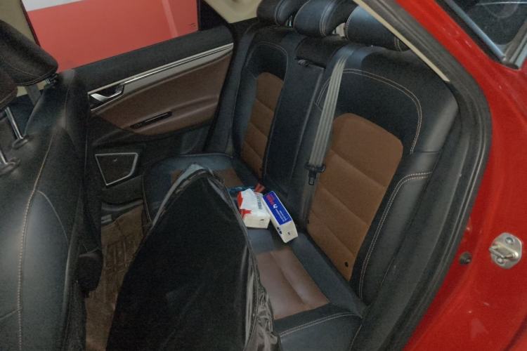 Used Geely Auto Emgrand GS 2017 Sport Edition 1.3T Automatic Smart Connectivity Model Left Rear Seat