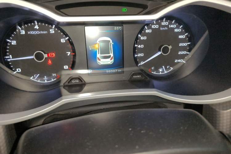 Used Geely Auto Emgrand GS 2017 Sport Edition 1.3T Automatic Smart Connectivity Model Odometer Close Up