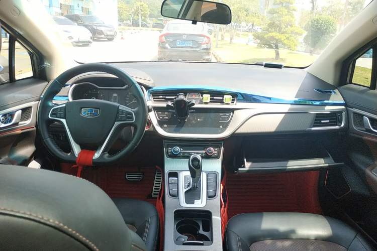 Used Geely Auto Emgrand GS 2017 Sport Edition 1.3T Automatic Smart Connectivity Model Center Console