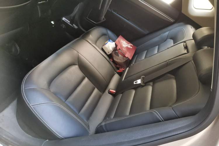 Used Geely Auto Emgrand GS 2017 Sport Edition 1.3T Automatic Smart Connectivity Model Left Rear Seat