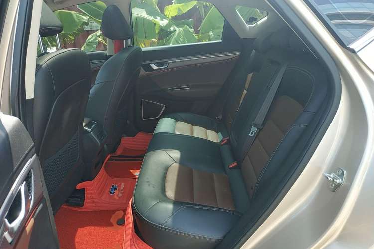 Used Geely Auto Emgrand GS 2017 Sport Edition 1.3T Automatic Smart Connectivity Model Left Rear Seat