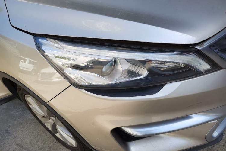 Used Geely Auto Emgrand GS 2017 Sport Edition 1.3T Automatic Smart Connectivity Model Right Front Headlight