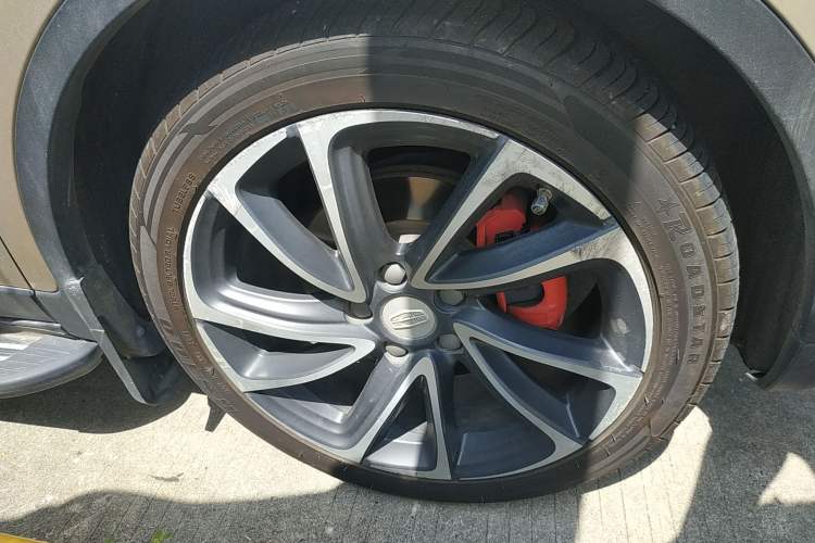 Used Geely Auto Emgrand GS 2017 Sport Edition 1.3T Automatic Smart Connectivity Model Right Front Wheel Hub