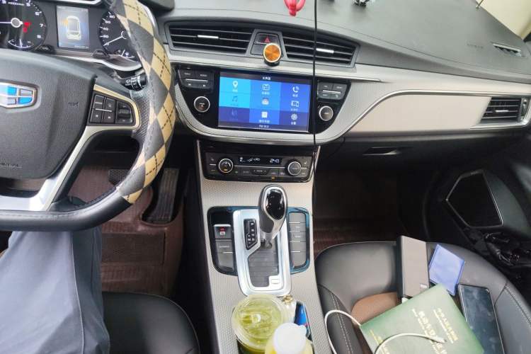 Used Geely Auto Emgrand GS 2017 Elegant Edition 1.3T Automatic Smart Connectivity Model Audio And AC Panel