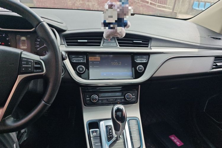 Used Geely Auto Emgrand GS 2017 Sport Edition 1.3T Automatic Smart Connectivity Model Audio And AC Panel