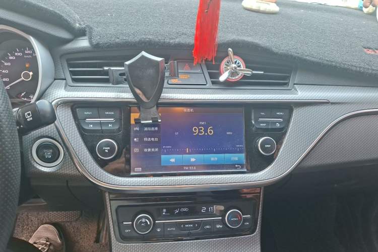 Used Geely Auto Emgrand GS 2017 Sport Edition 1.3T Automatic Smart Connectivity Model Audio And AC Panel
