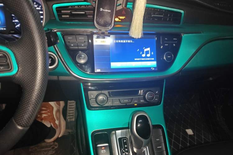 Used Geely Auto Emgrand GS 2017 Sport Edition 1.3T Automatic Smart Connectivity Model Audio And AC Panel