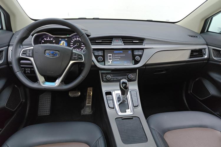 Used Geely Auto Emgrand GS 2017 Sport Edition 1.3T Automatic Smart Connectivity Model Center Console