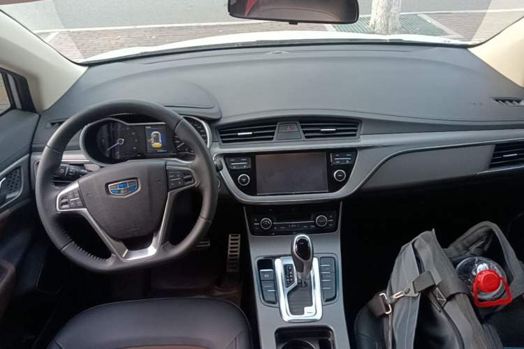 Used Geely Auto Emgrand GS 2017 Sport Edition 1.3T Automatic Smart Connectivity Model Center Console