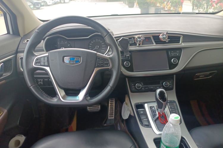 Used Geely Auto Emgrand GS 2017 Sport Edition 1.3T Automatic Smart Connectivity Model Center Console