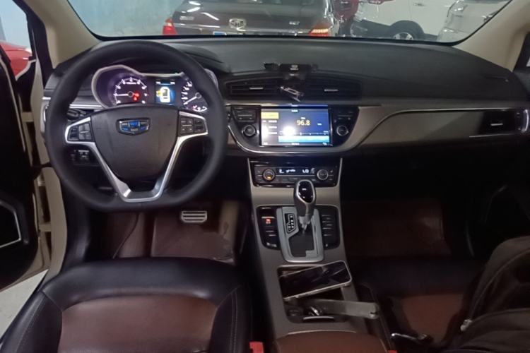Used Geely Auto Emgrand GS 2017 Sport Edition 1.3T Automatic Smart Connectivity Model Center Console
