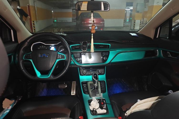Used Geely Auto Emgrand GS 2017 Sport Edition 1.3T Automatic Smart Connectivity Model Center Console