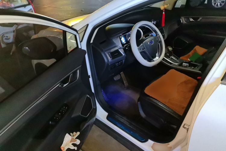Used Geely Auto Emgrand GS 2017 Elegant Edition 1.3T Automatic Smart Connectivity Model Driver Seat