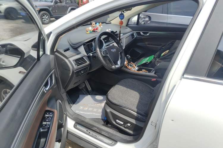 Used Geely Auto Emgrand GS 2017 Sport Edition 1.3T Automatic Smart Connectivity Model Driver Seat