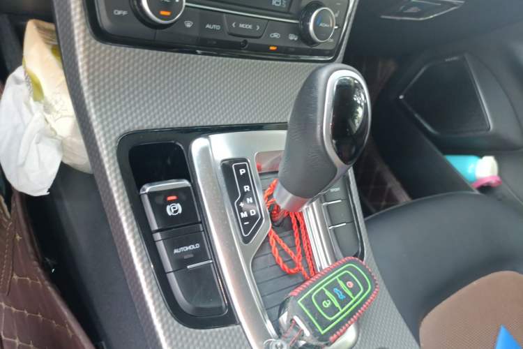 Used Geely Auto Emgrand GS 2017 Sport Edition 1.3T Automatic Smart Connectivity Model Gear Lever