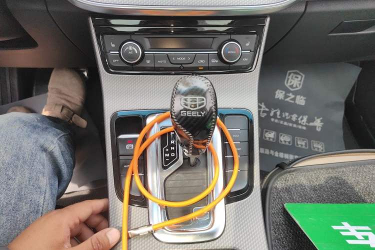 Used Geely Auto Emgrand GS 2017 Sport Edition 1.3T Automatic Smart Connectivity Model Gear Lever