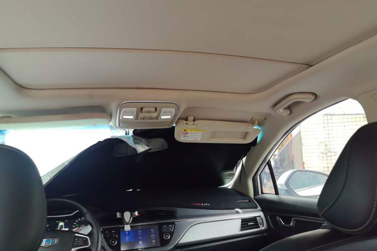 Used Geely Auto Emgrand GS 2017 Elegant Edition 1.3T Automatic Smart Connectivity Model Headliner