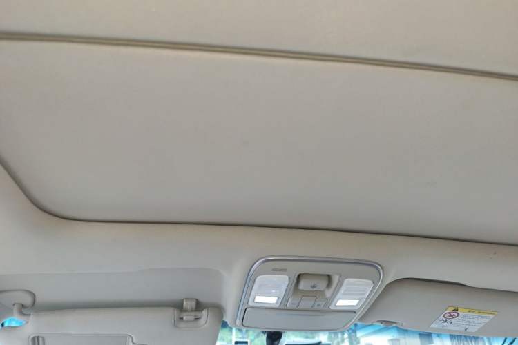 Used Geely Auto Emgrand GS 2017 Elegant Edition 1.3T Automatic Smart Connectivity Model Headliner