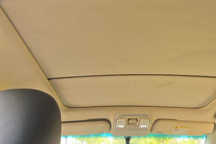 Used Geely Auto Emgrand GS 2017 Sport Edition 1.3T Automatic Smart Connectivity Model Headliner