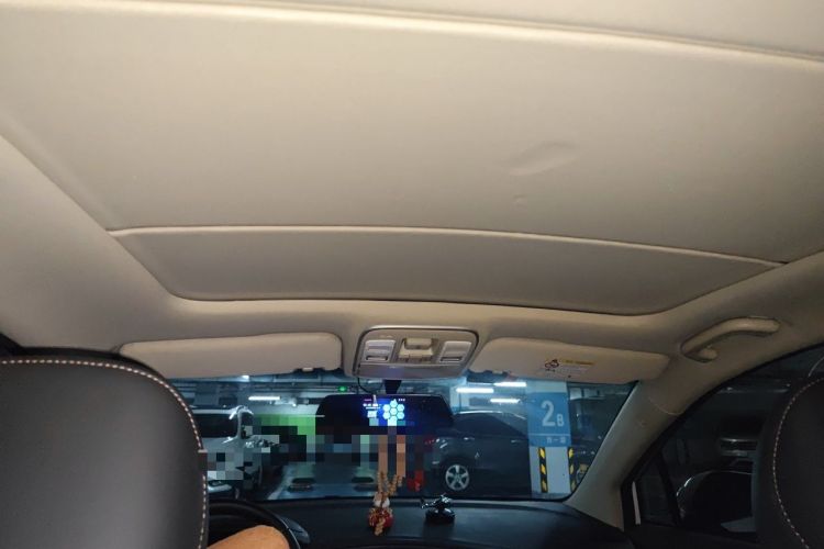 Used Geely Auto Emgrand GS 2017 Sport Edition 1.3T Automatic Smart Connectivity Model Headliner