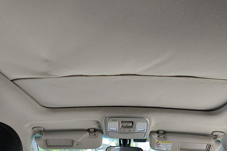 Used Geely Auto Emgrand GS 2017 Sport Edition 1.3T Automatic Smart Connectivity Model Headliner