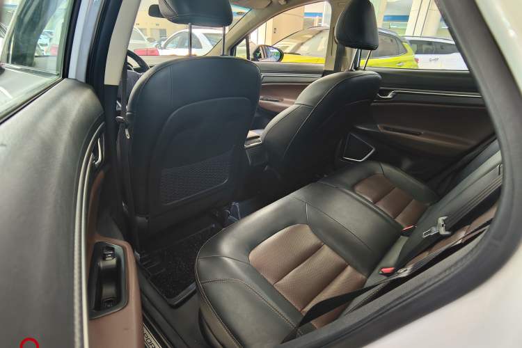Used Geely Auto Emgrand GS 2017 Sport Edition 1.3T Automatic Smart Connectivity Model Interior 1