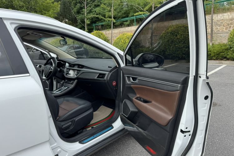 Used Geely Auto Emgrand GS 2017 Sport Edition 1.3T Automatic Smart Connectivity Model Interior 10
