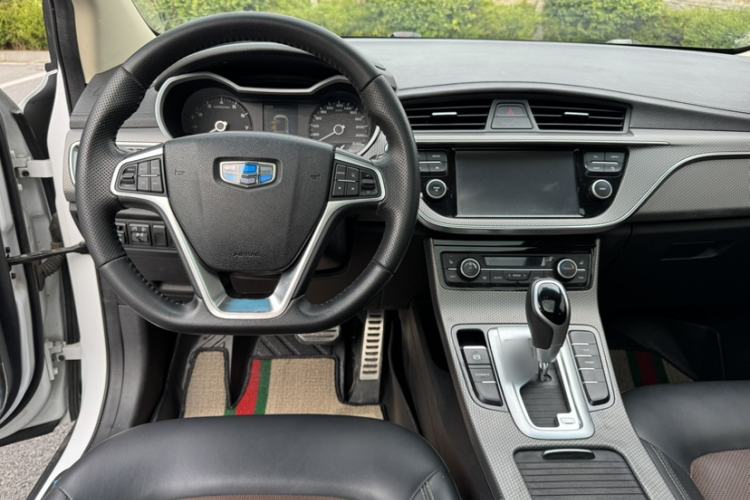 Used Geely Auto Emgrand GS 2017 Sport Edition 1.3T Automatic Smart Connectivity Model Interior 2