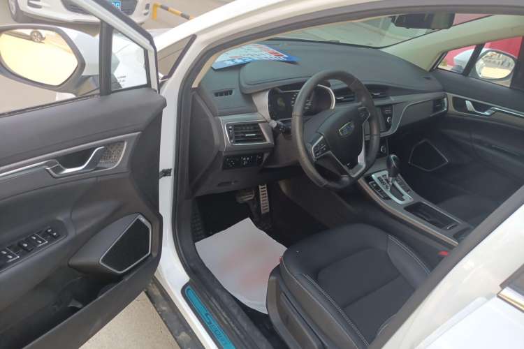 Used Geely Auto Emgrand GS 2017 Sport Edition 1.3T Automatic Smart Connectivity Model Interior 3