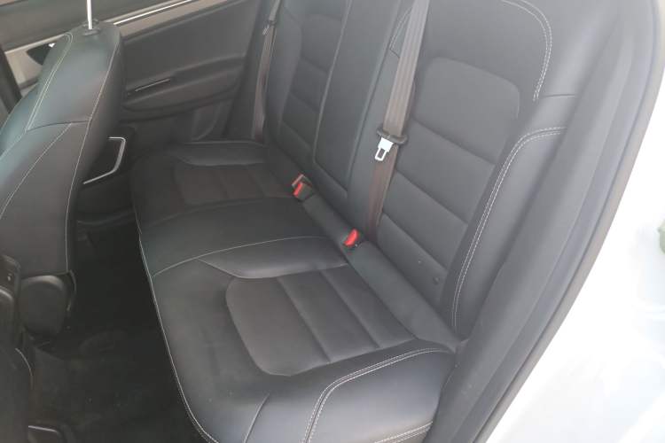 Used Geely Auto Emgrand GS 2017 Sport Edition 1.3T Automatic Smart Connectivity Model Interior 4