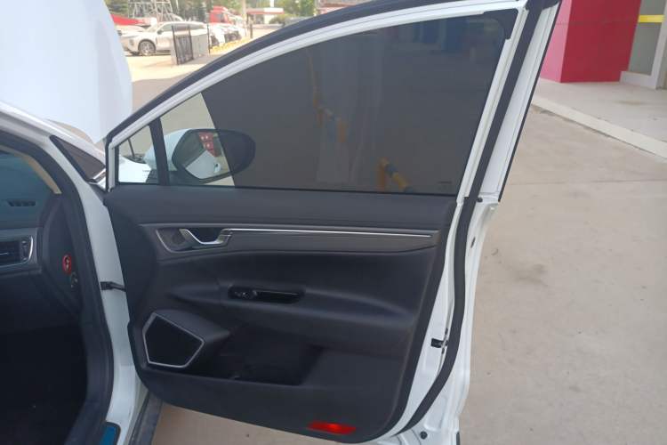 Used Geely Auto Emgrand GS 2017 Sport Edition 1.3T Automatic Smart Connectivity Model Interior 5
