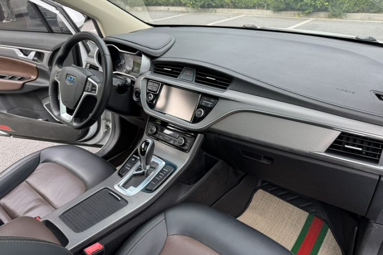 Used Geely Auto Emgrand GS 2017 Sport Edition 1.3T Automatic Smart Connectivity Model Interior 9